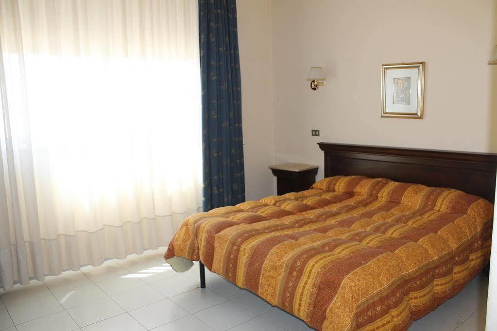 Cappello Hotell Lecce Exteriör bild